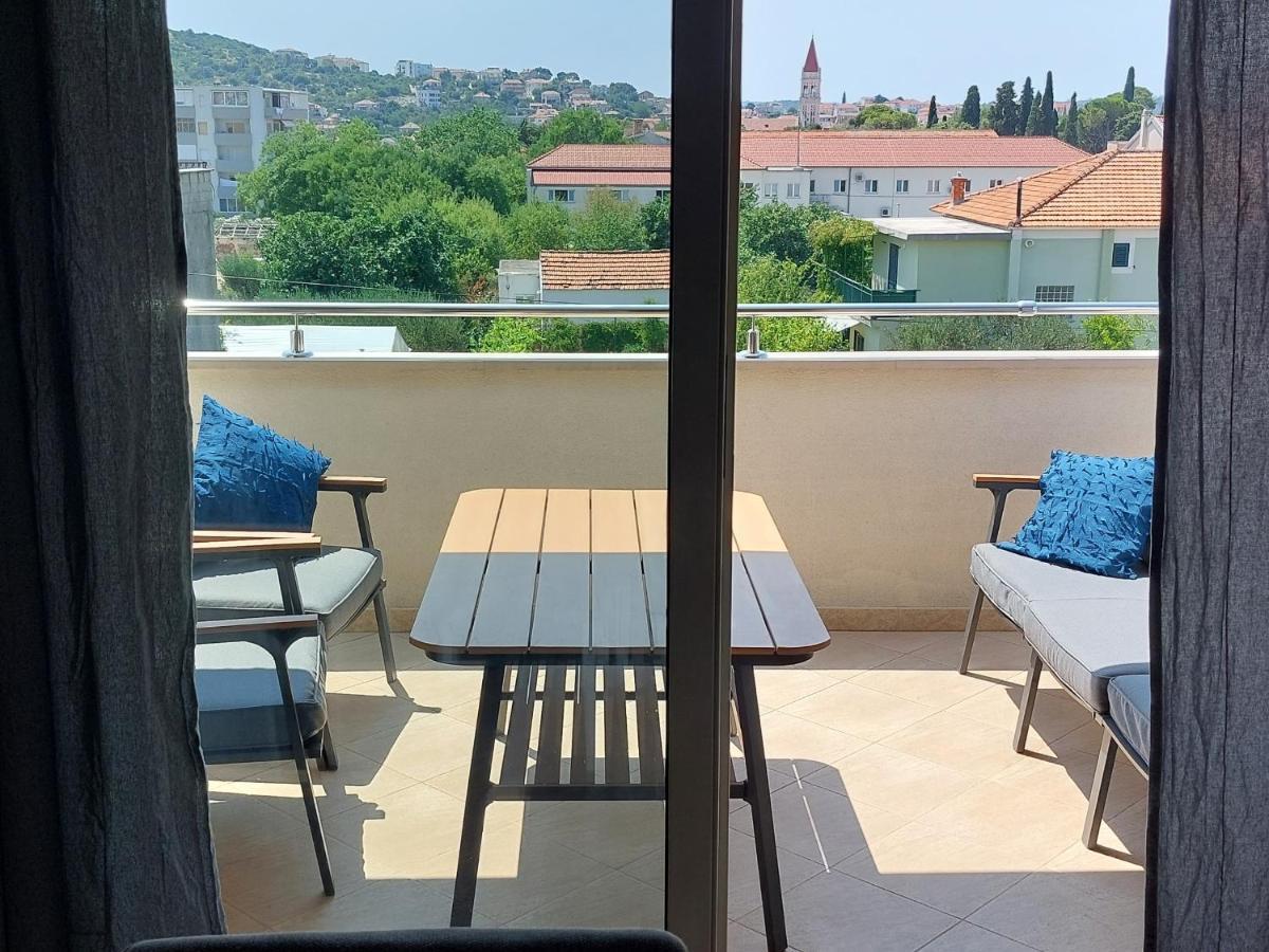 Mislav Apartment Trogir Exterior photo